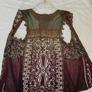 Gimmicks Lace Earth tone top